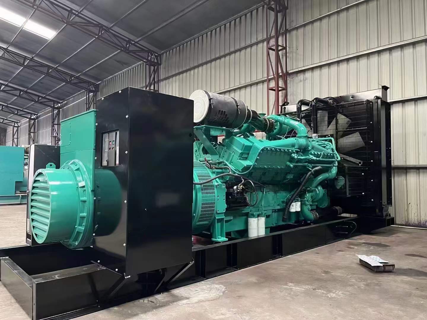 昆玉如何降低 800kW 柴油发电机输出电流的波动？