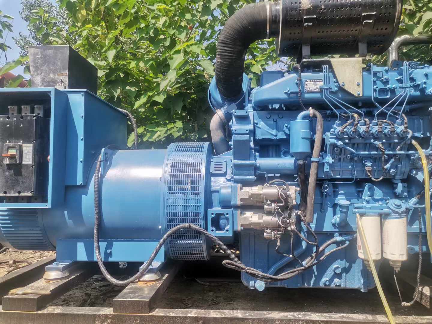 昆玉详细说明降低 800kW 柴油发电机输出电流波动的方法